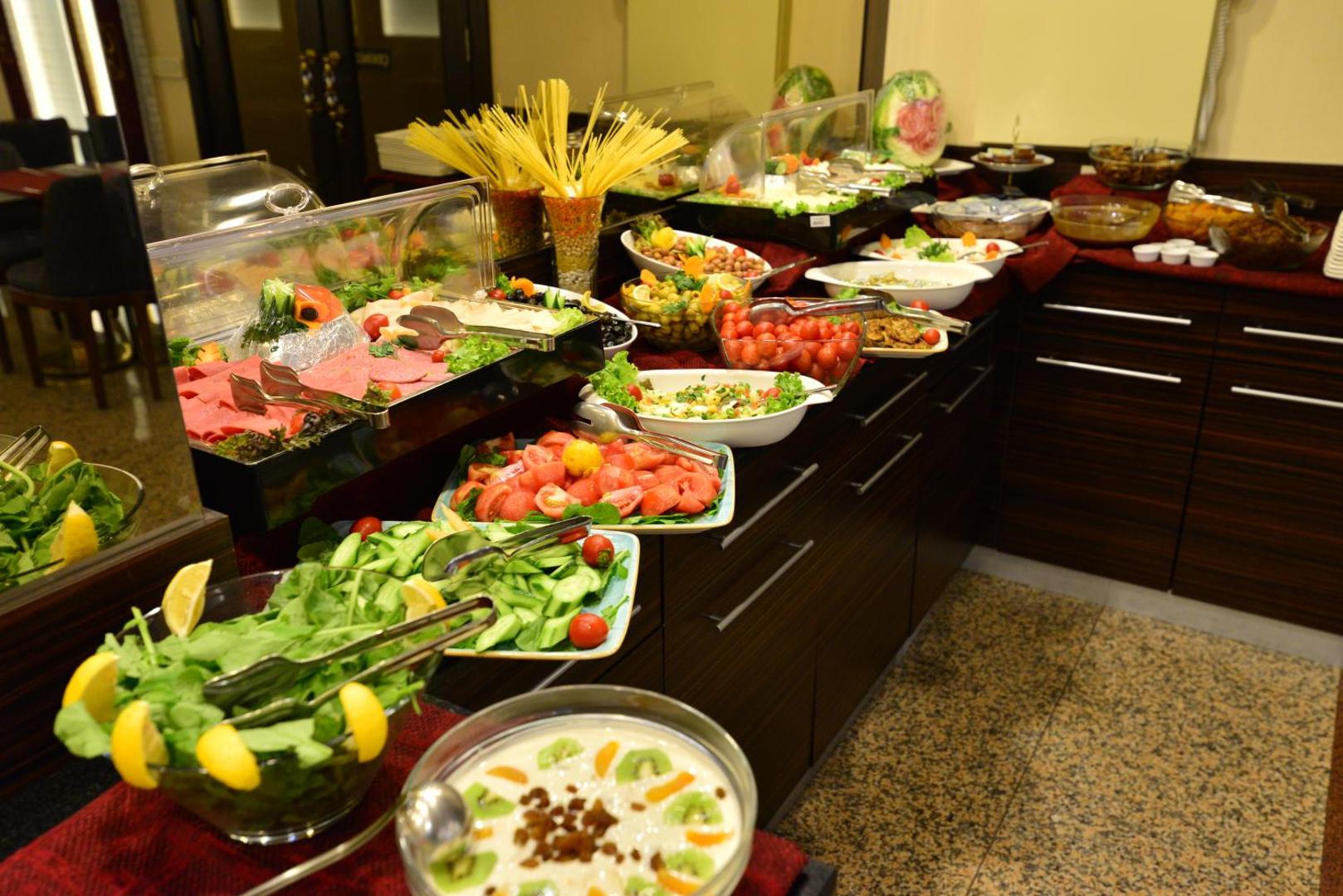 Golden Siyav Hotel