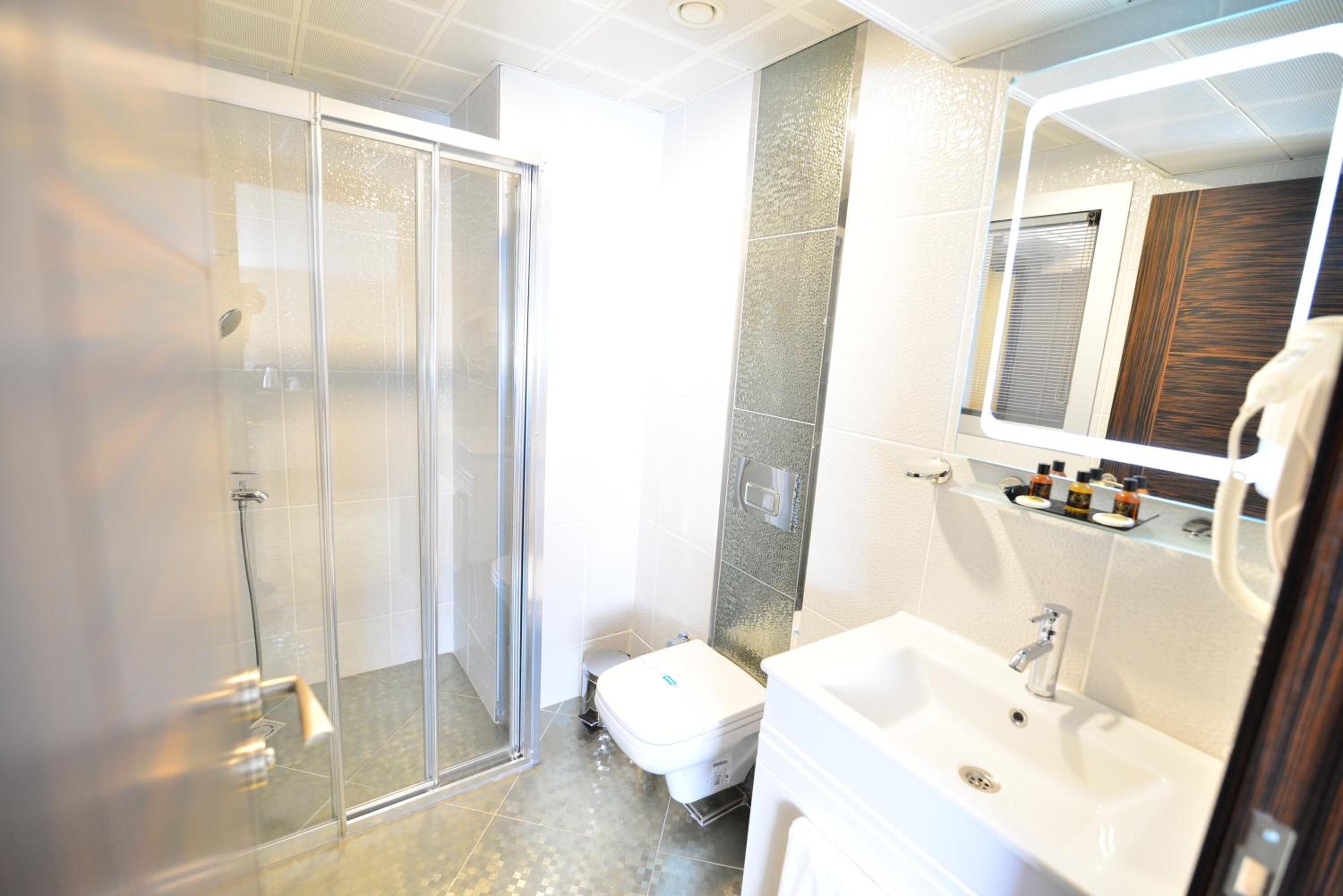 Golden Siyav Hotel