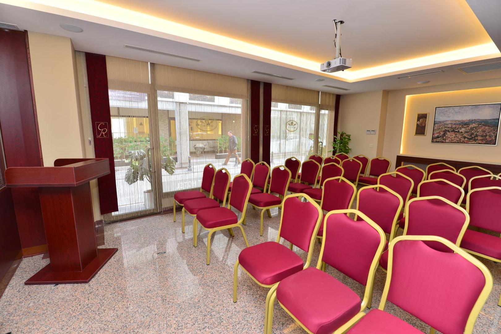 Golden Siyav Hotel