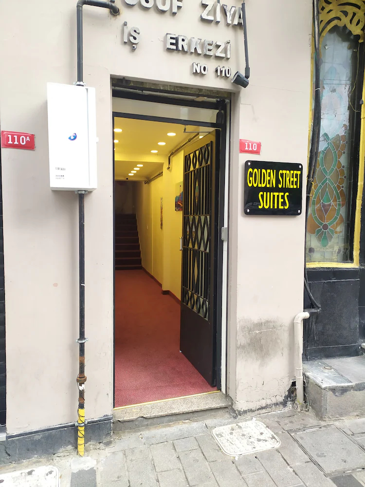 Golden Street Hotel