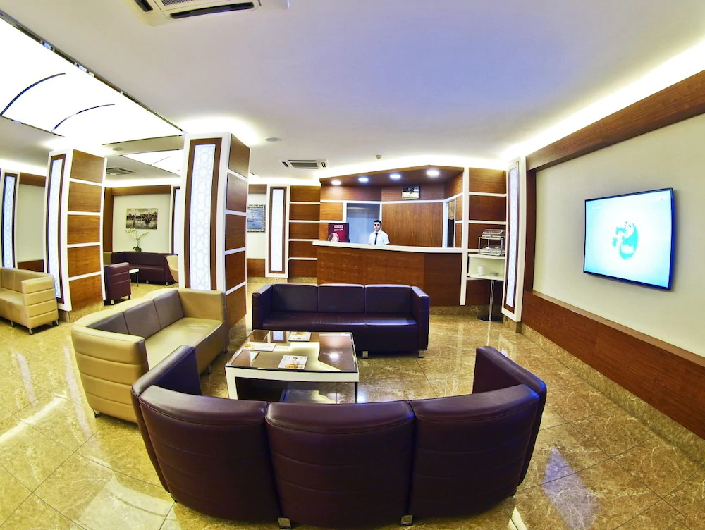 Gold Hotel