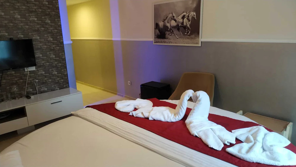 Gold Suite