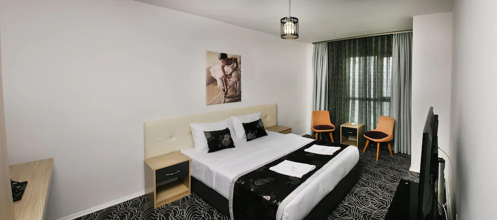 Gold Suite