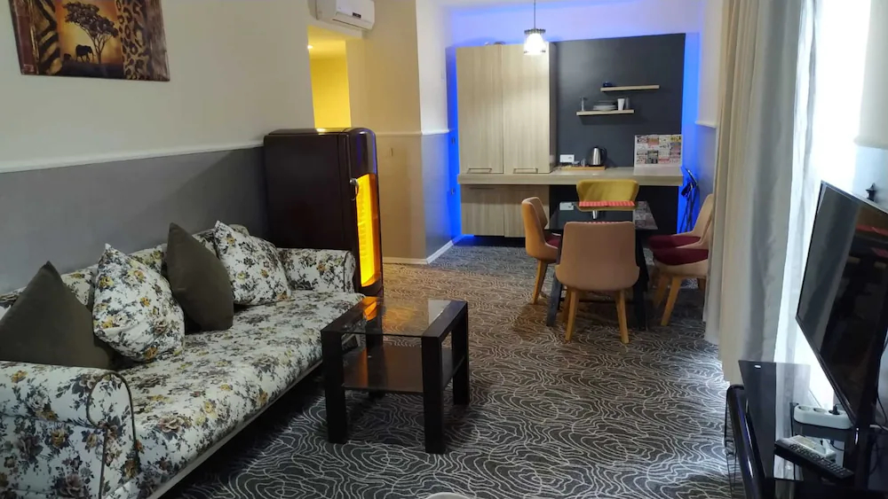 Gold Suite