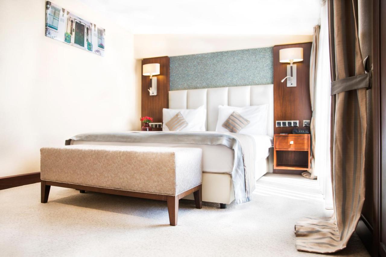 Grand Aras Hotel & Suites