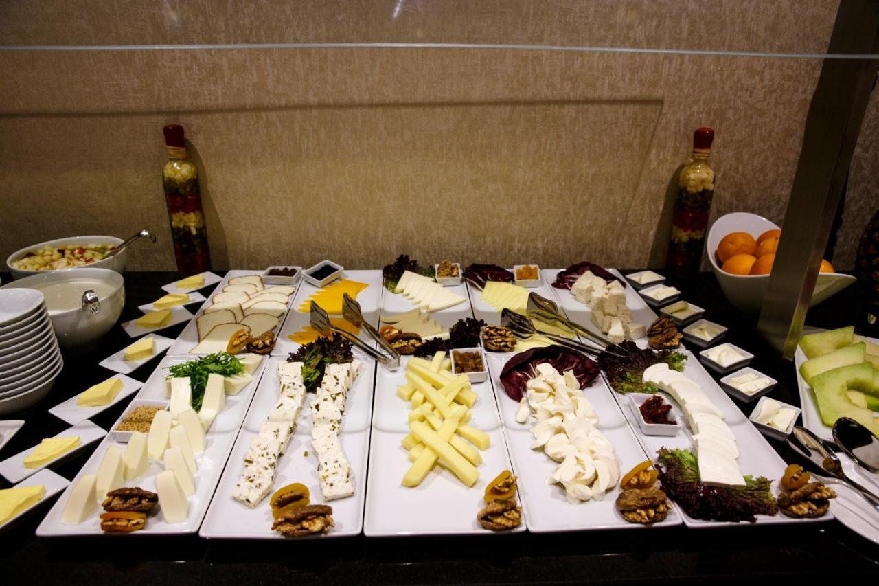 Grand Aras Hotel & Suites