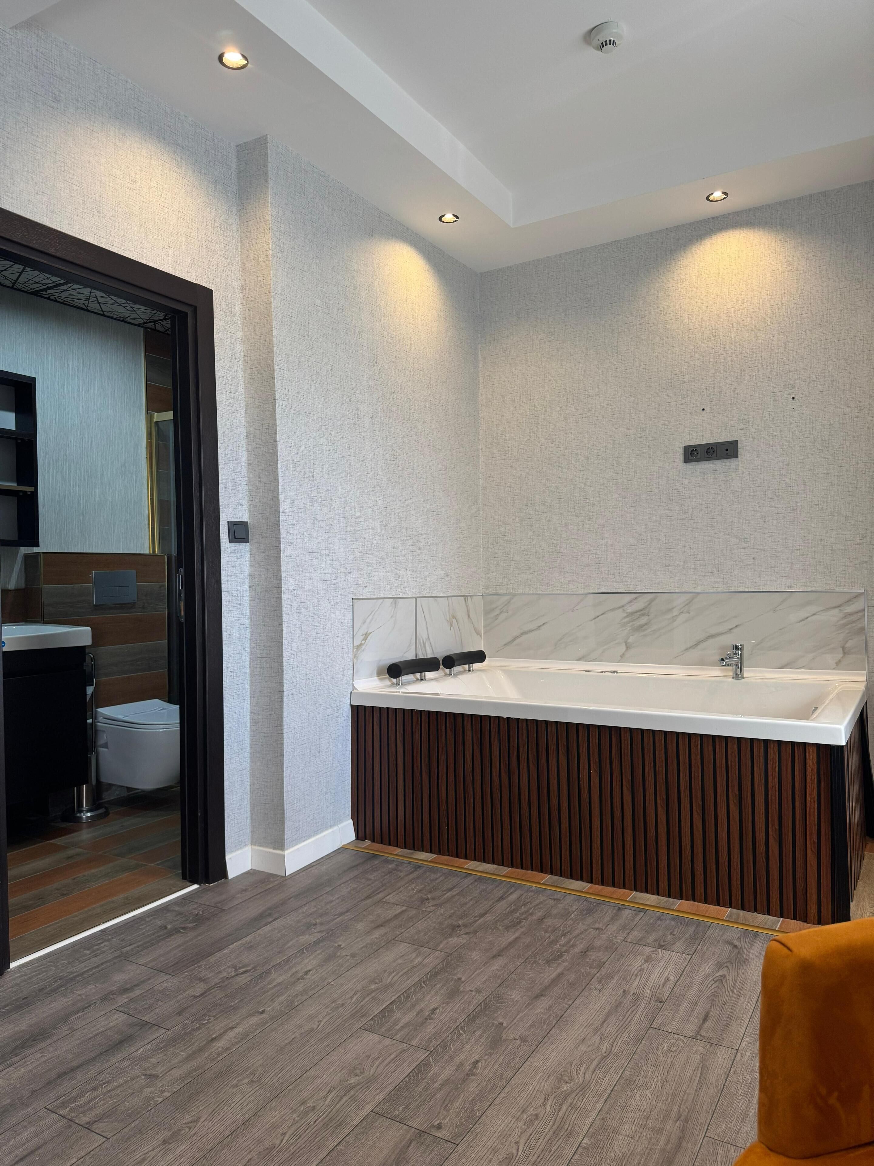 Grand Armada Hotel