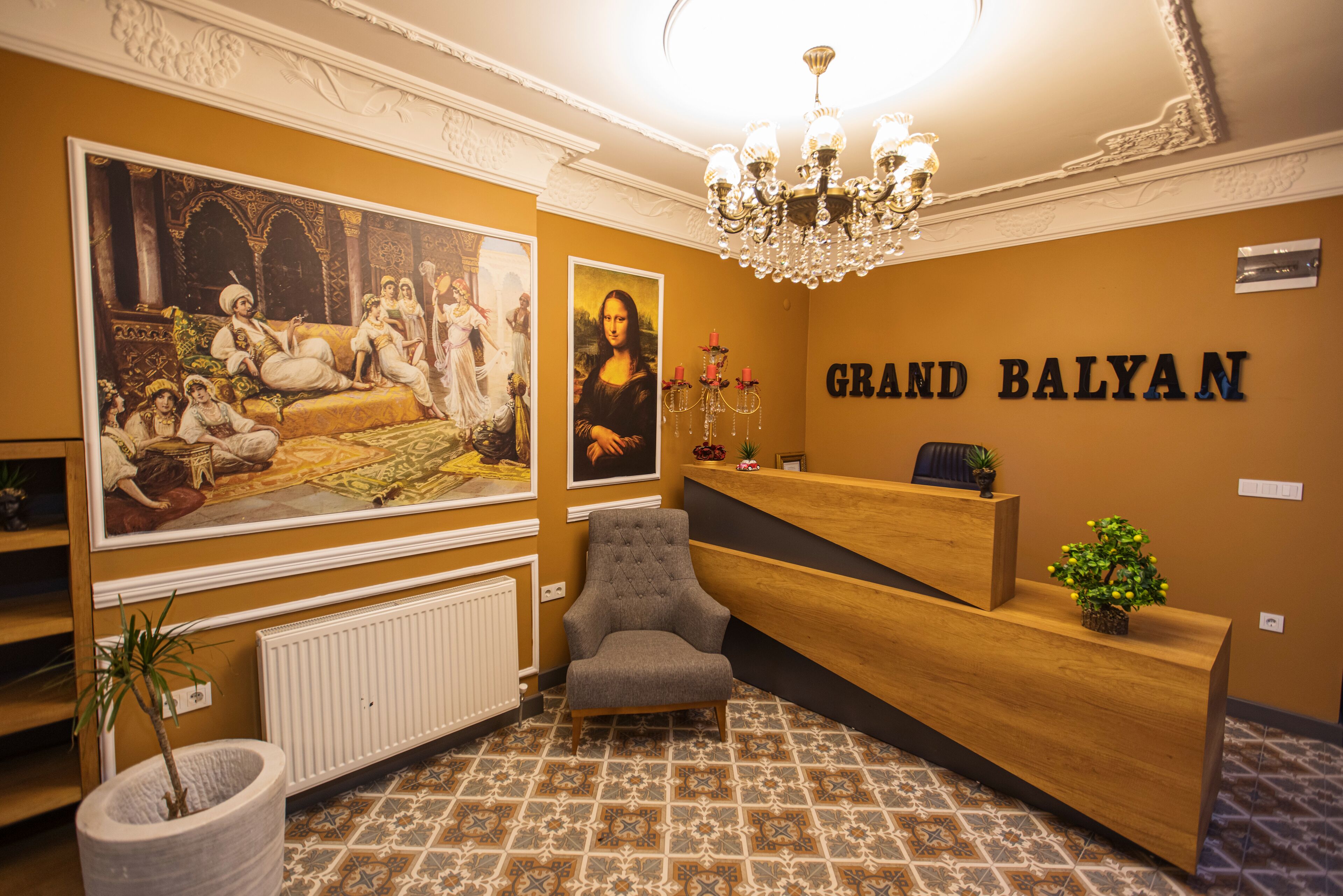 Grand Balyan Hotel & Restaurant