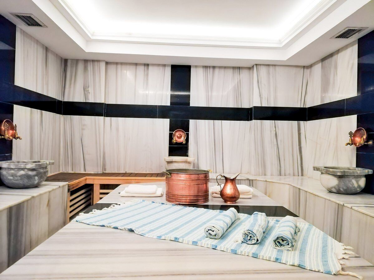 Grand Balyan Hotel & Restaurant