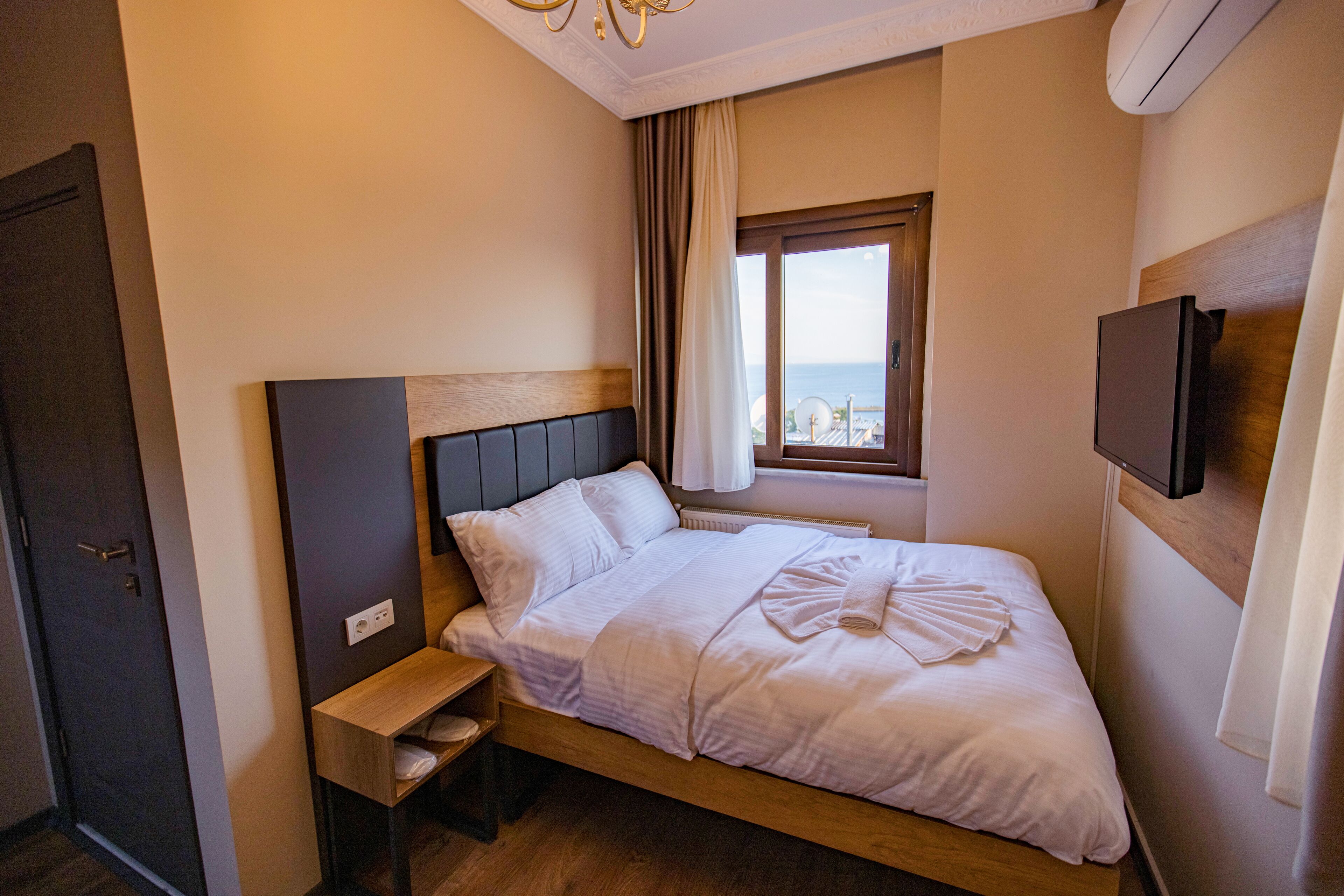 Grand Balyan Hotel & Restaurant