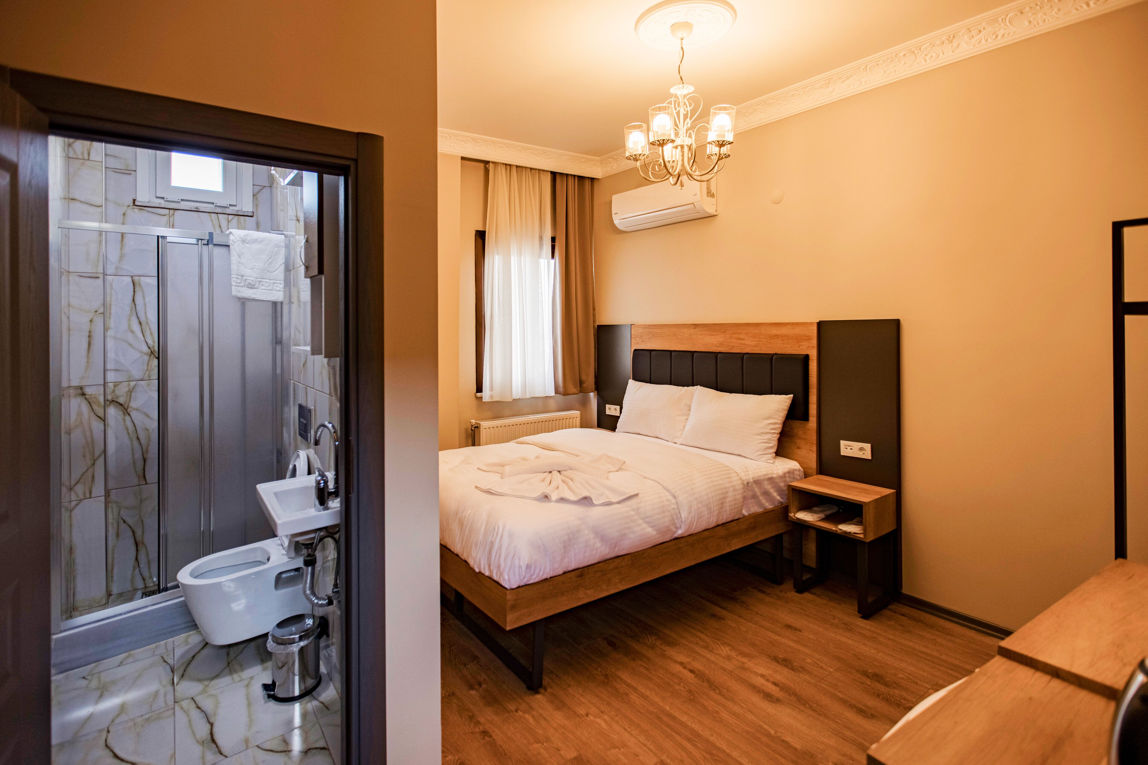 Grand Balyan Hotel & Restaurant