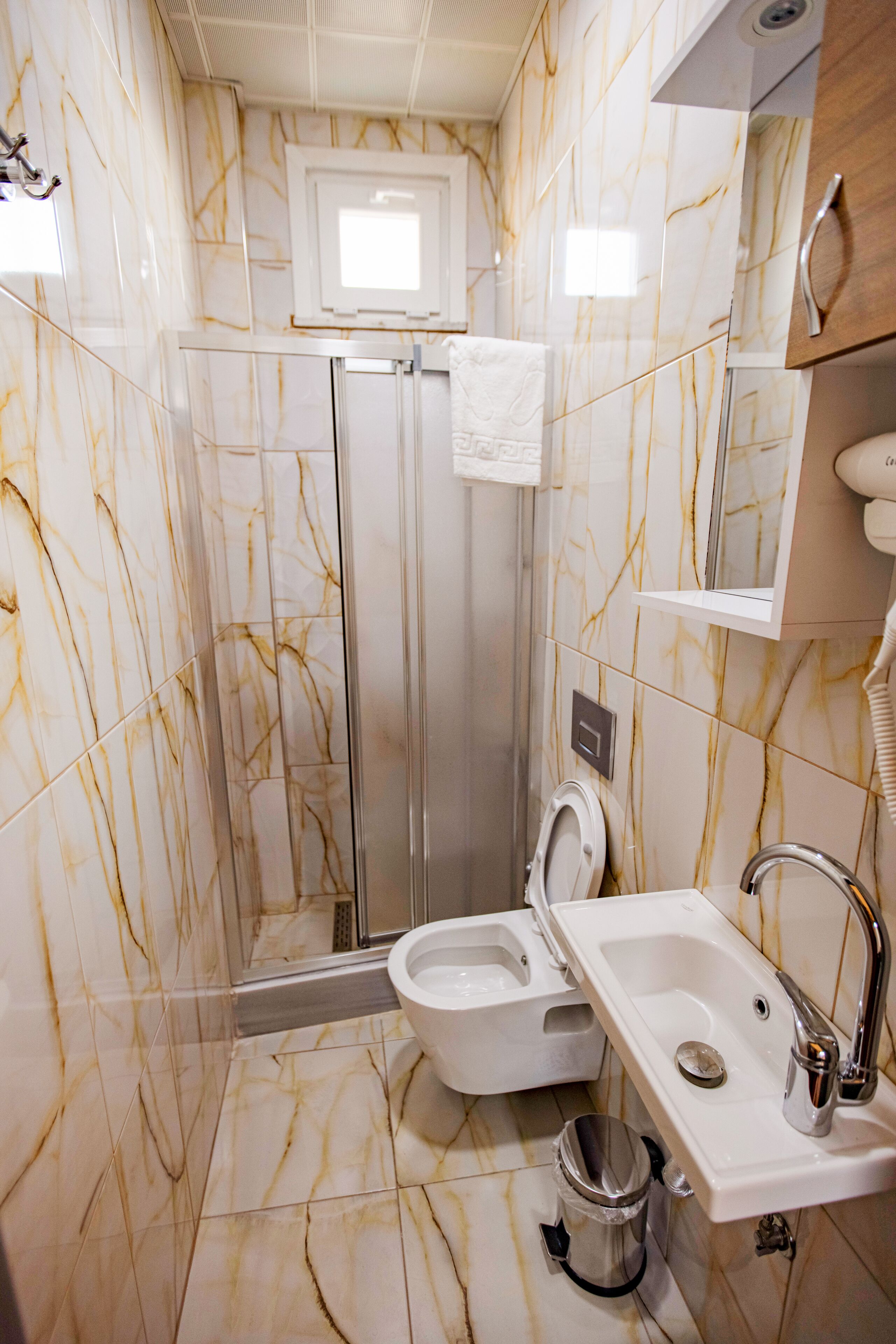 Grand Balyan Hotel & Restaurant