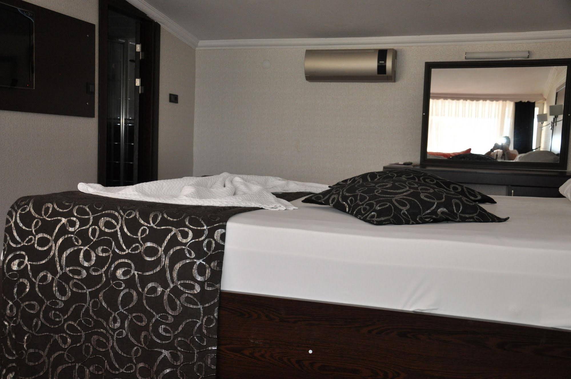 Grand Gold Hotel