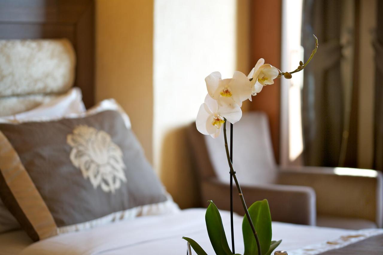 Grand Hilarium Hotel