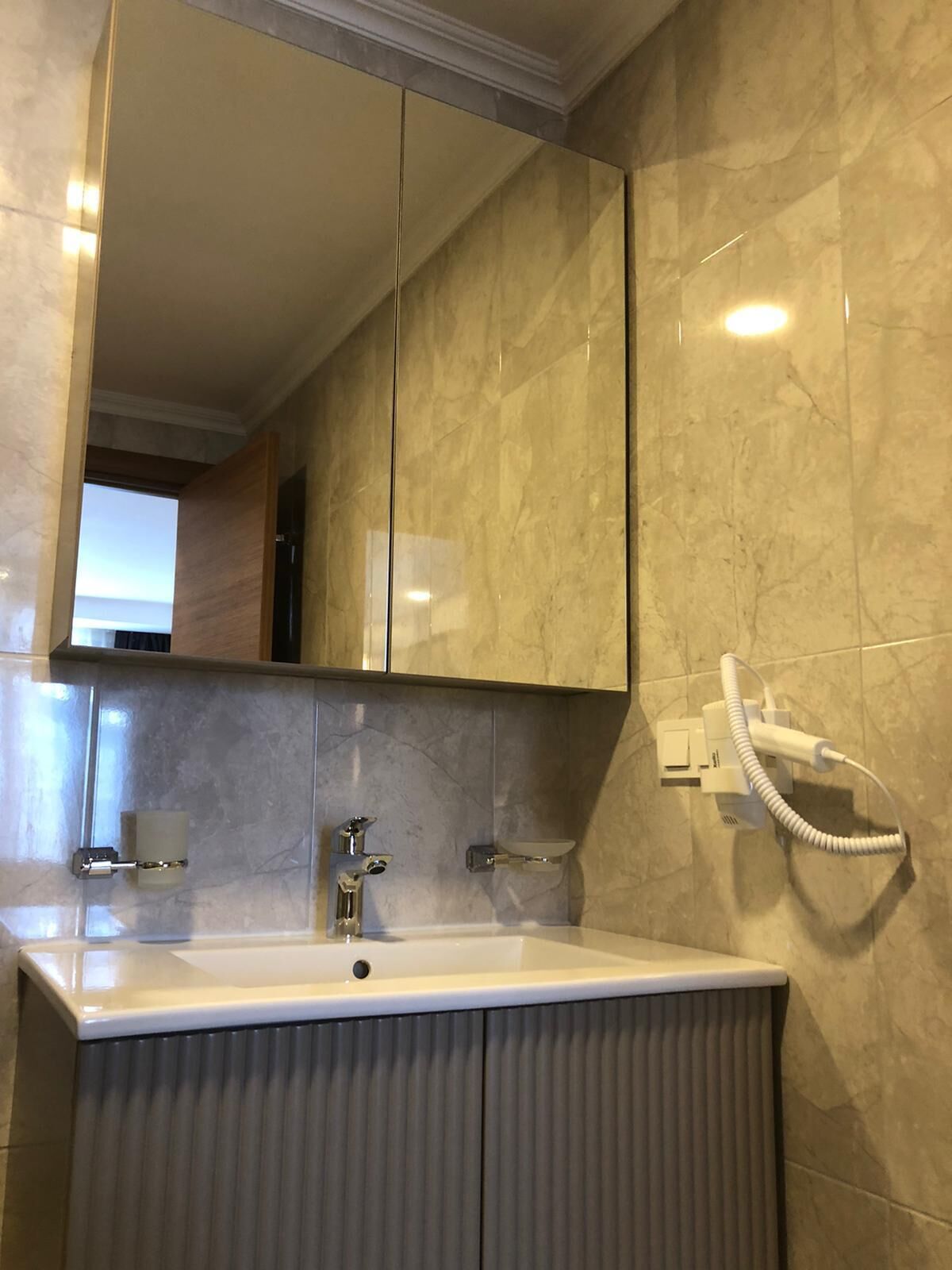 Grand Iska Hotel