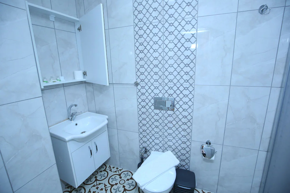Grand Almira Hotel