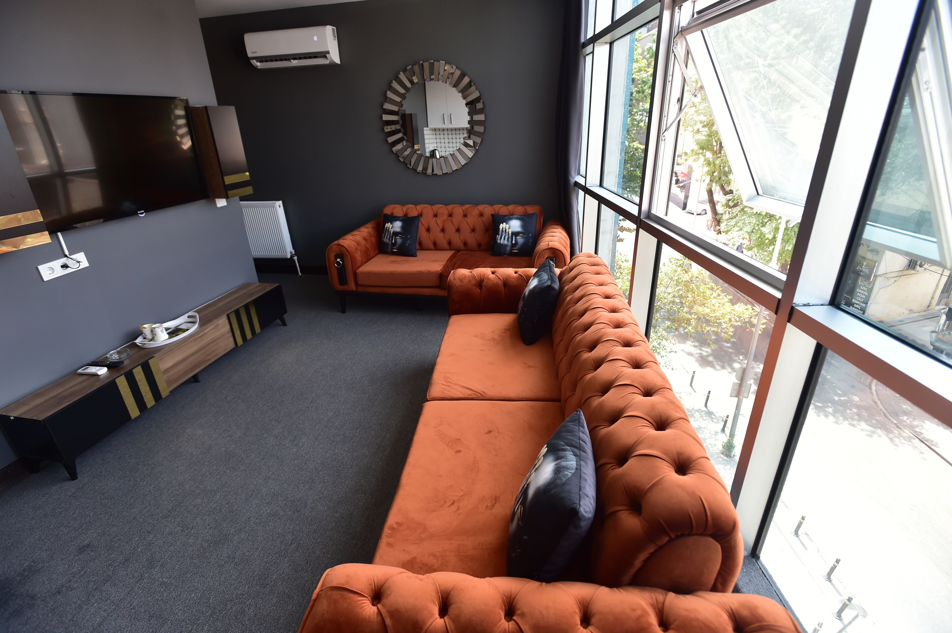 Grand Lara Hotel & Apartments