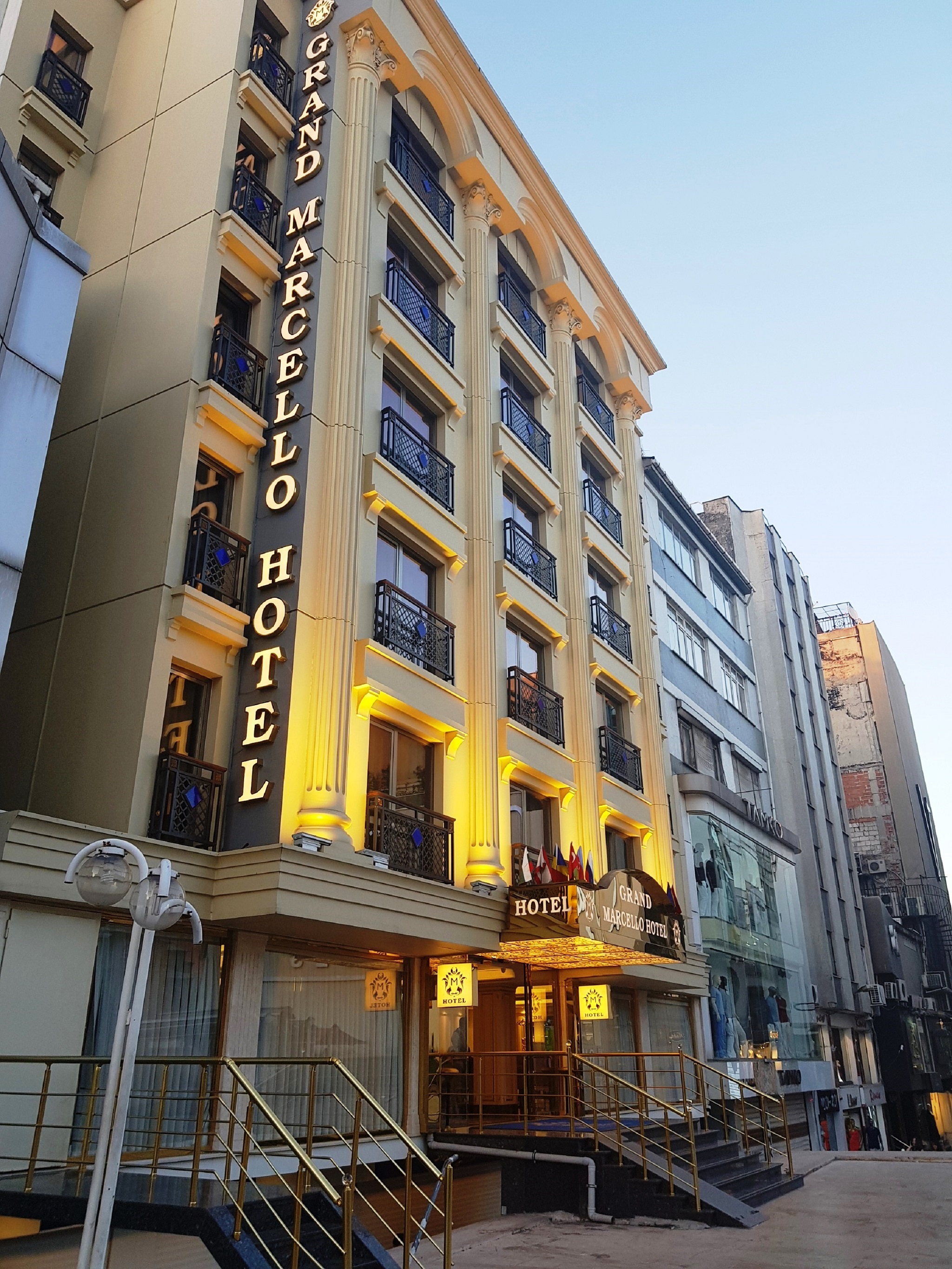 Grand Marcello Hotel