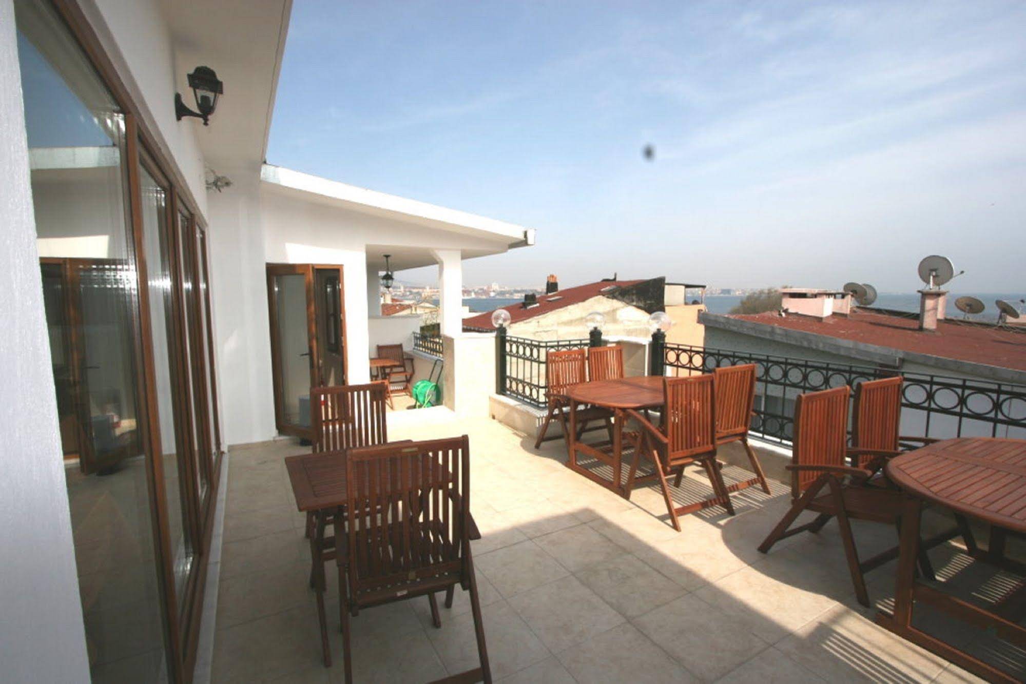 Grand Peninsula Hotel