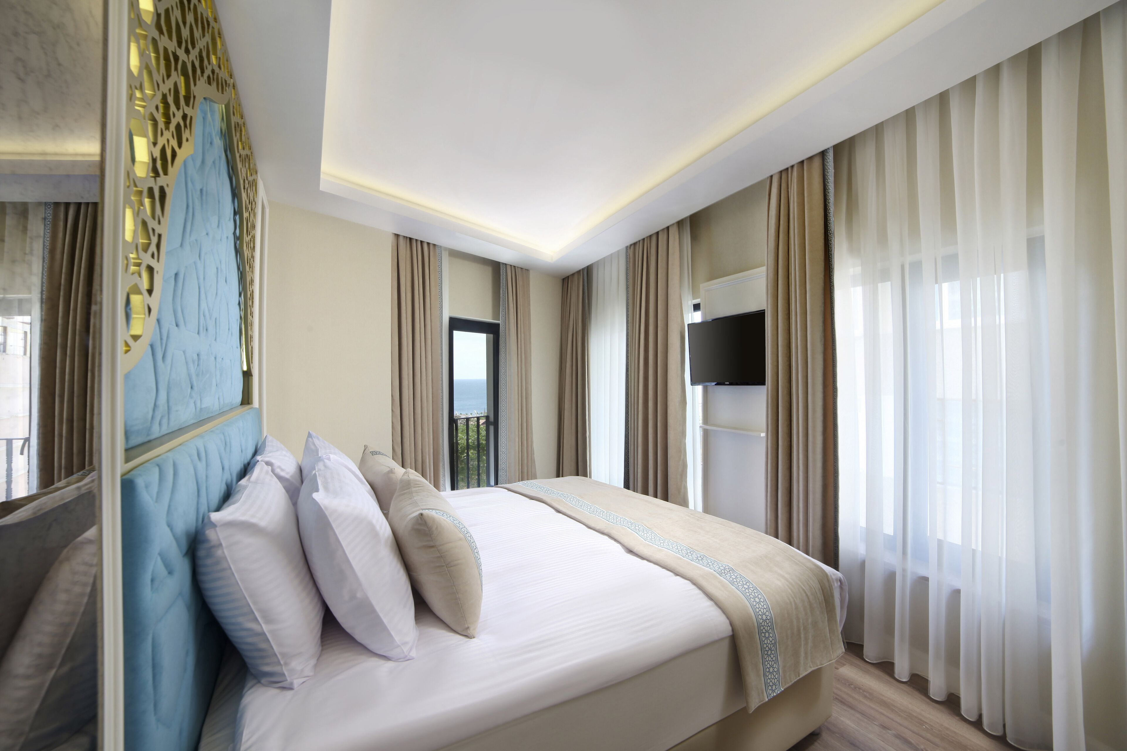 Great Fortune Design Hotel