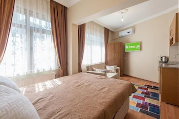 Green Life Apart Hotel