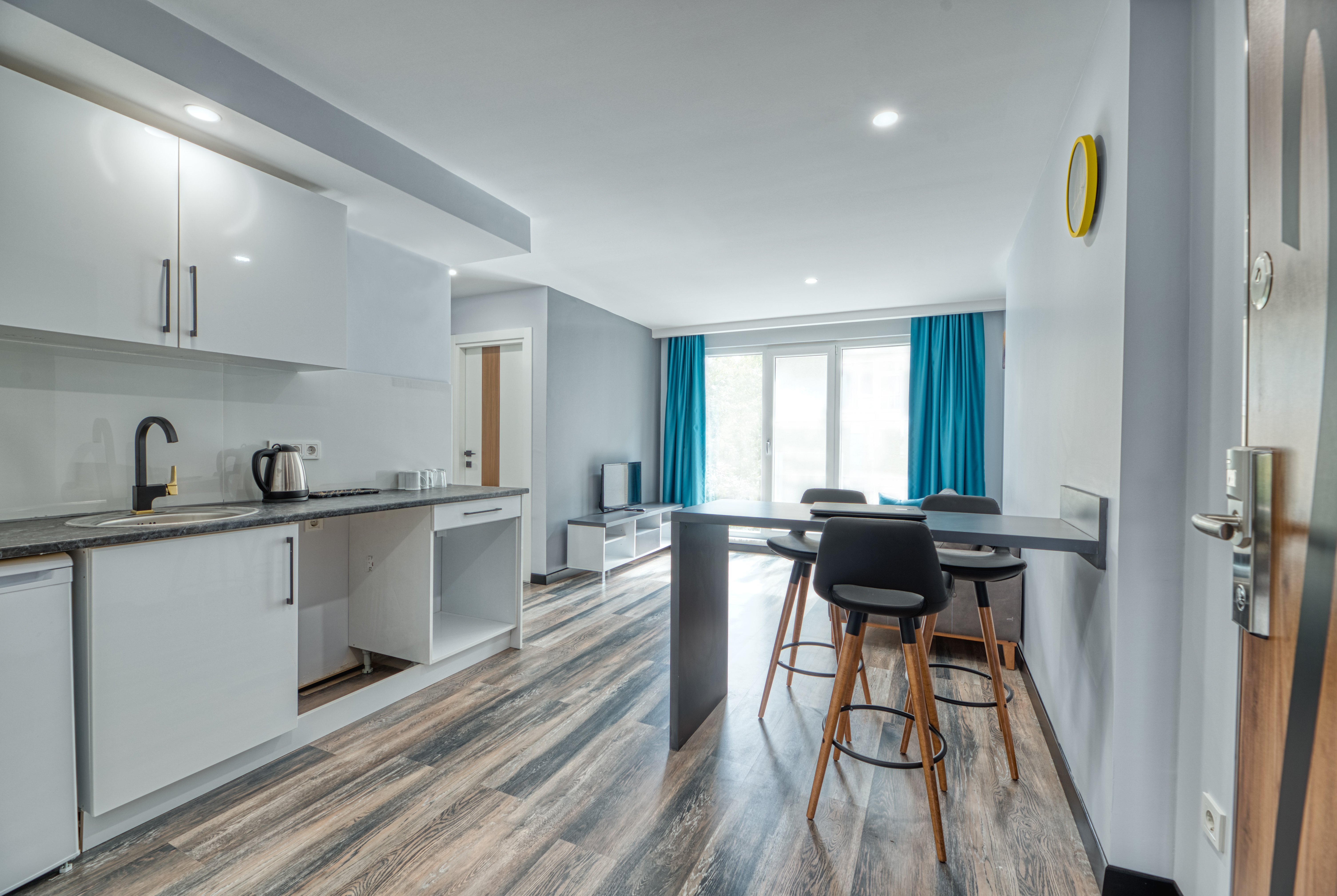 Gris & Verde Suite Hotel