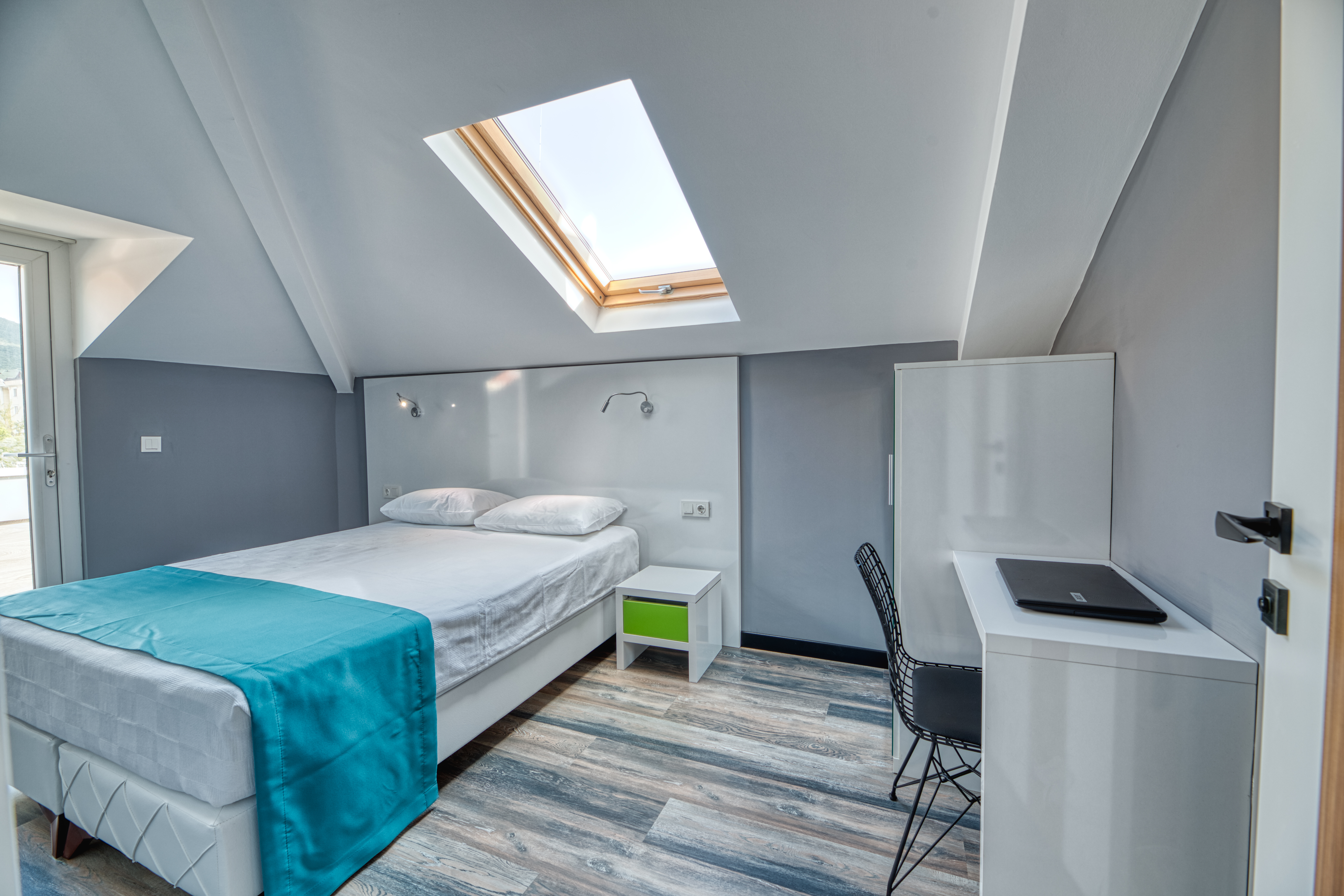 Gris & Verde Suite Hotel