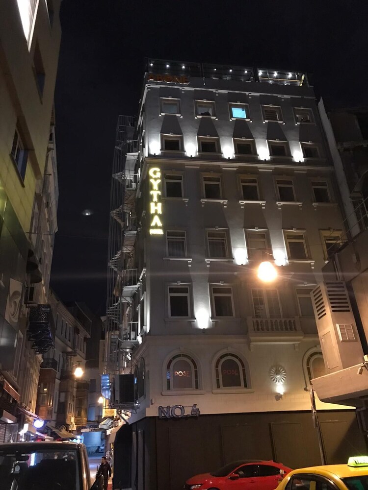 Voir Hotel Pera