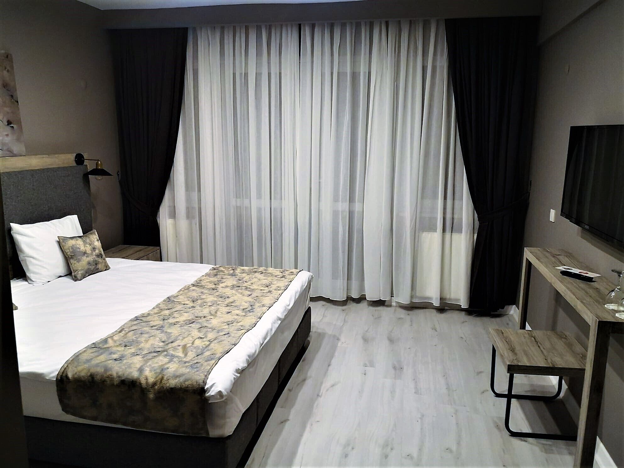 HBS Boutique Hotel  Garden & Restaurant