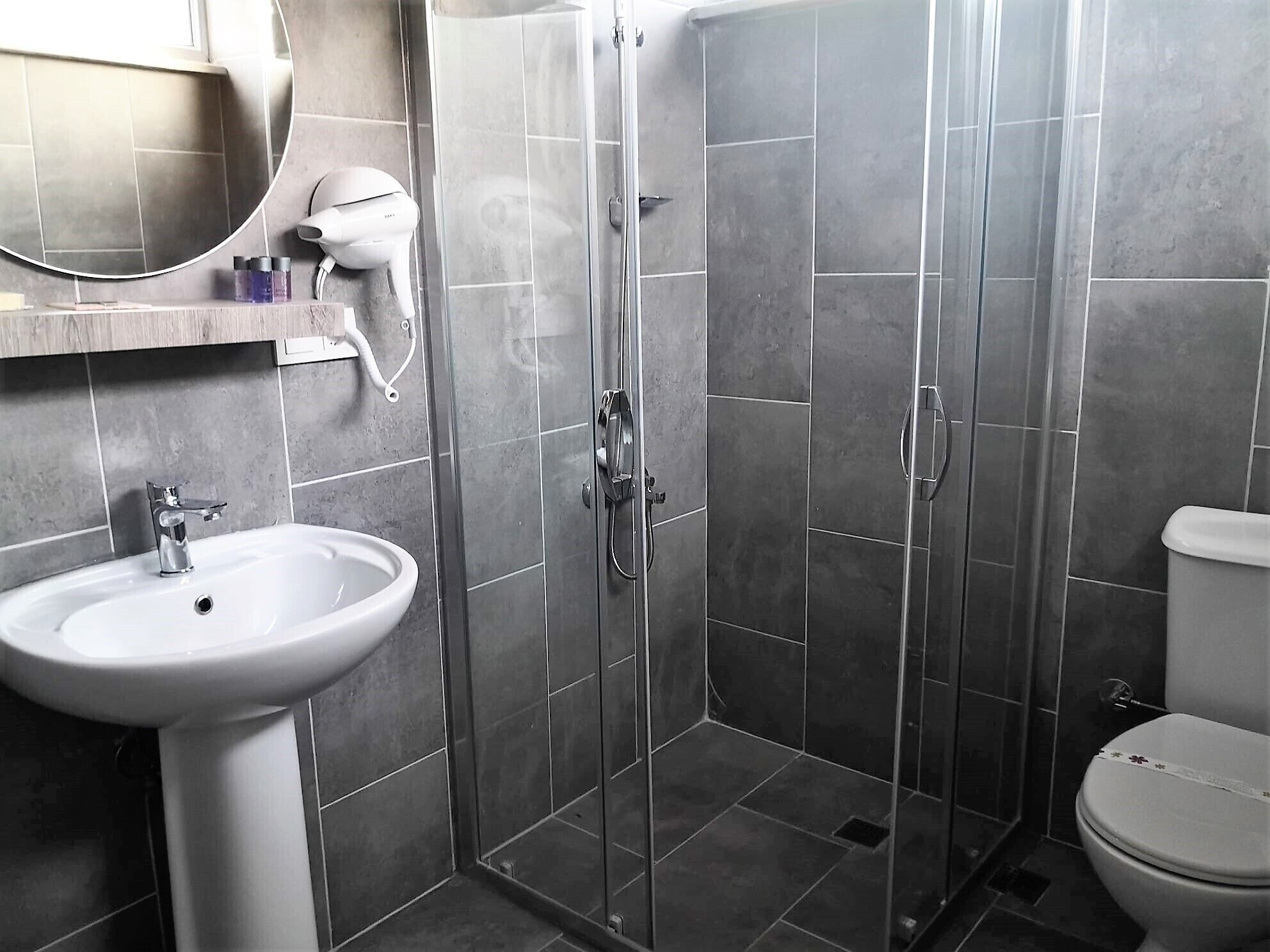 HBS Boutique Hotel  Garden & Restaurant