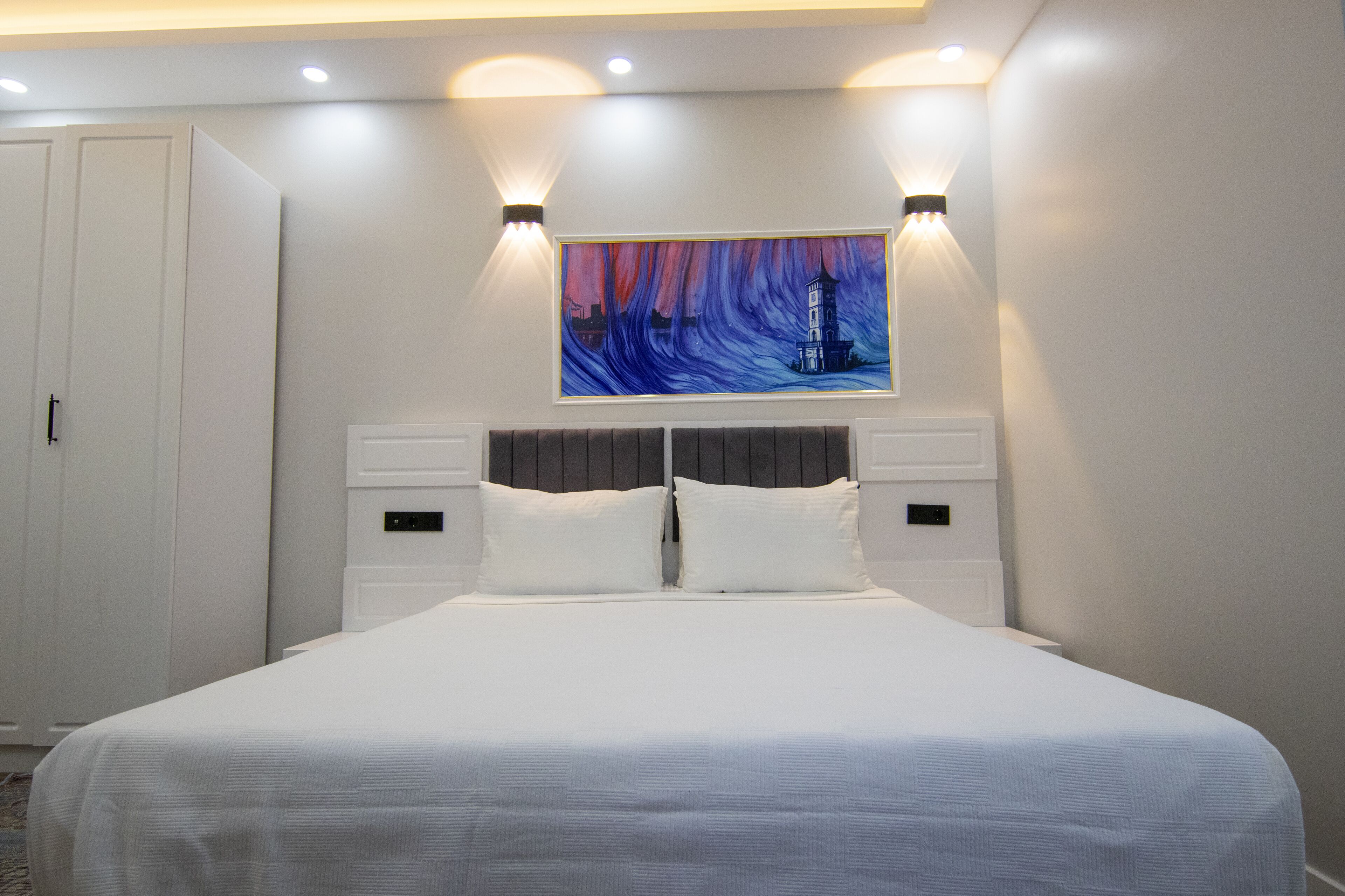 Hodegon Suite