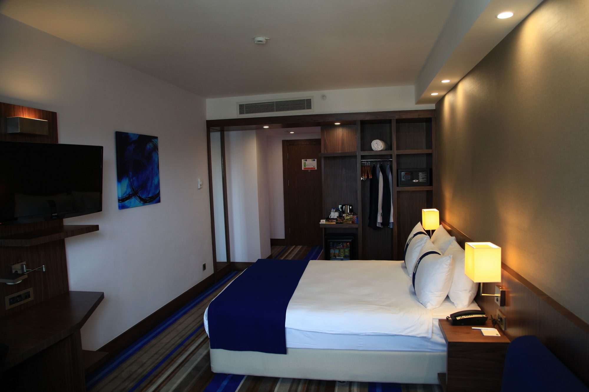 Liv City Hotels
