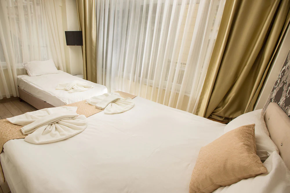 Honey Hotel