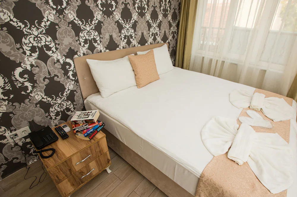 Honey Hotel