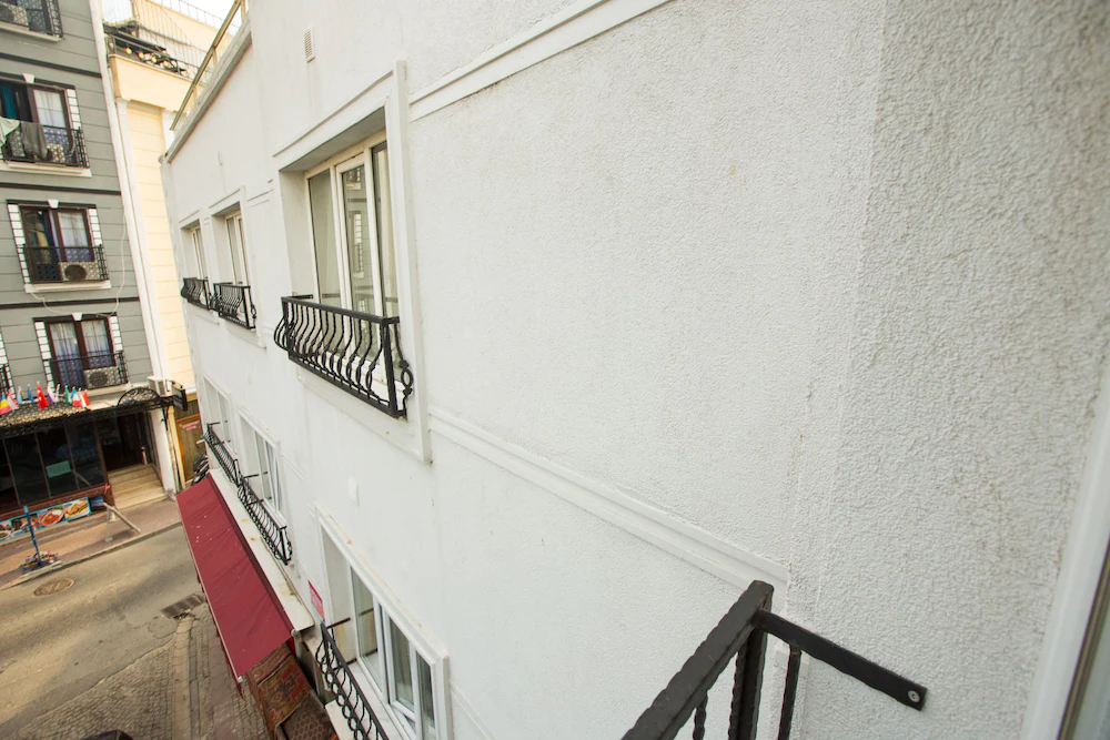 Honey Hotel