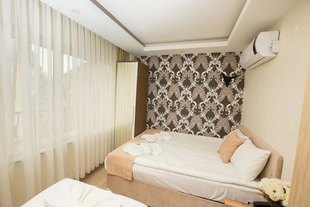 Honey Hotel