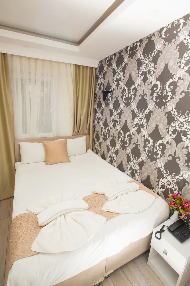 Honey Hotel