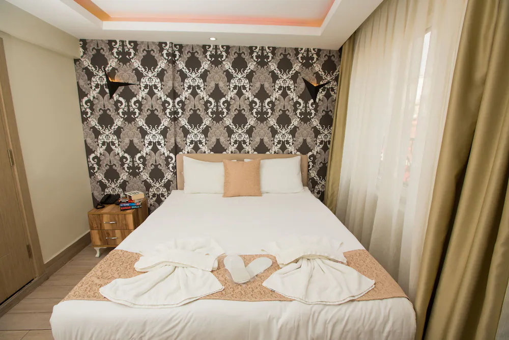 Honey Hotel