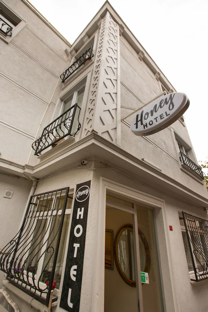 Honey Hotel