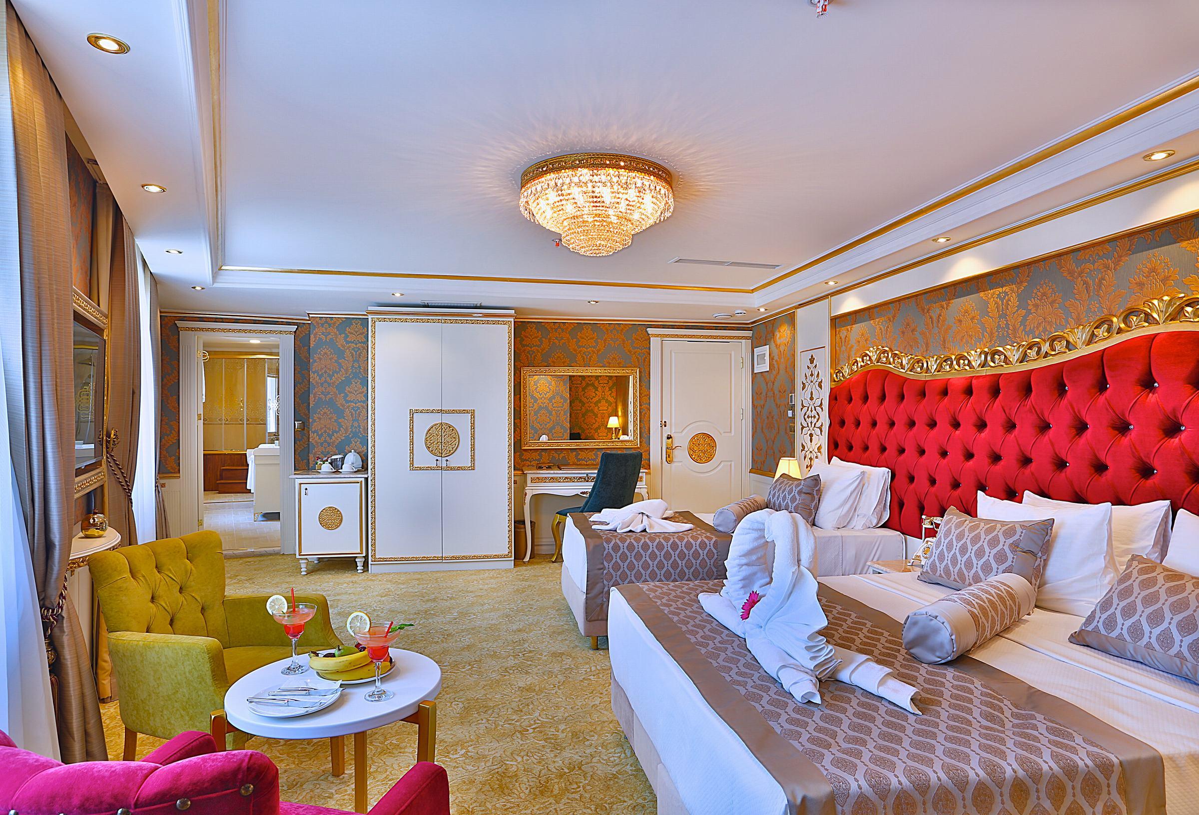 Hotel Emirhan Palace