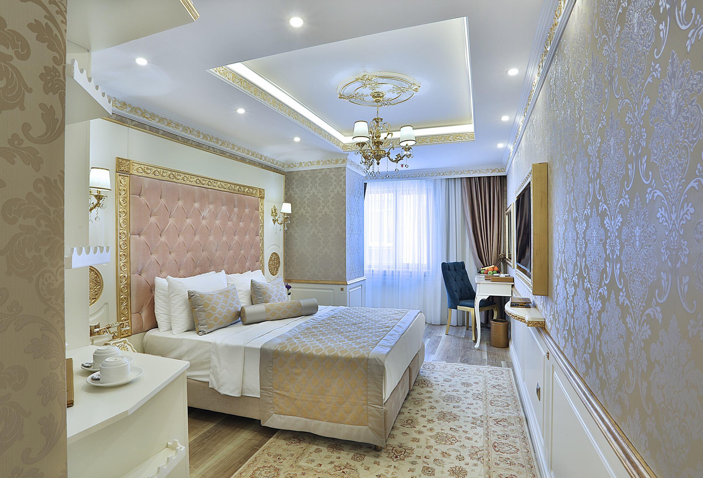 Hotel Emirhan Palace