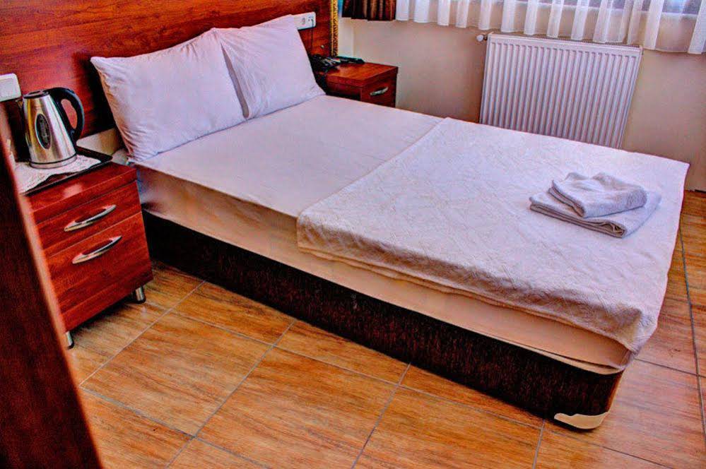 Hotel Real Life