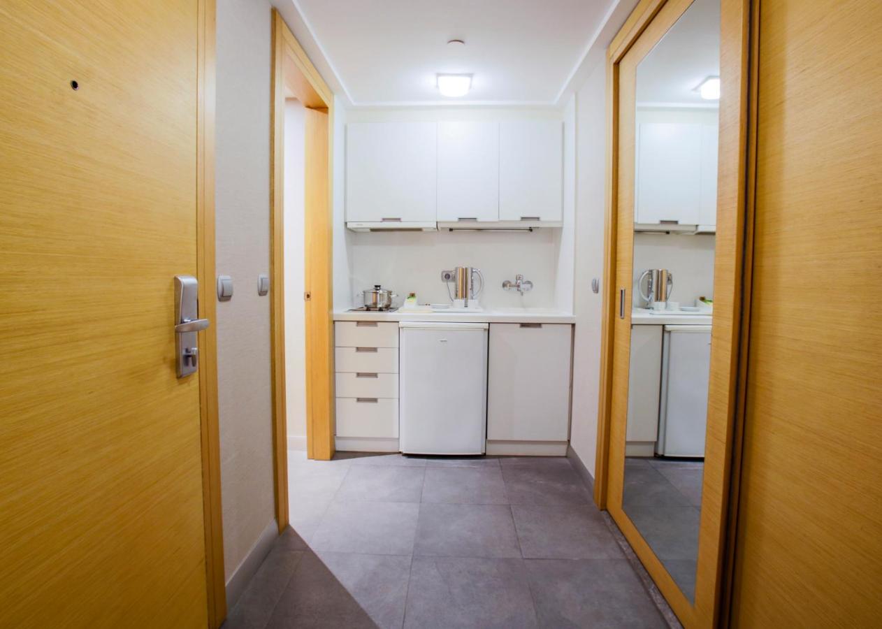 Housez Suites & Apartments