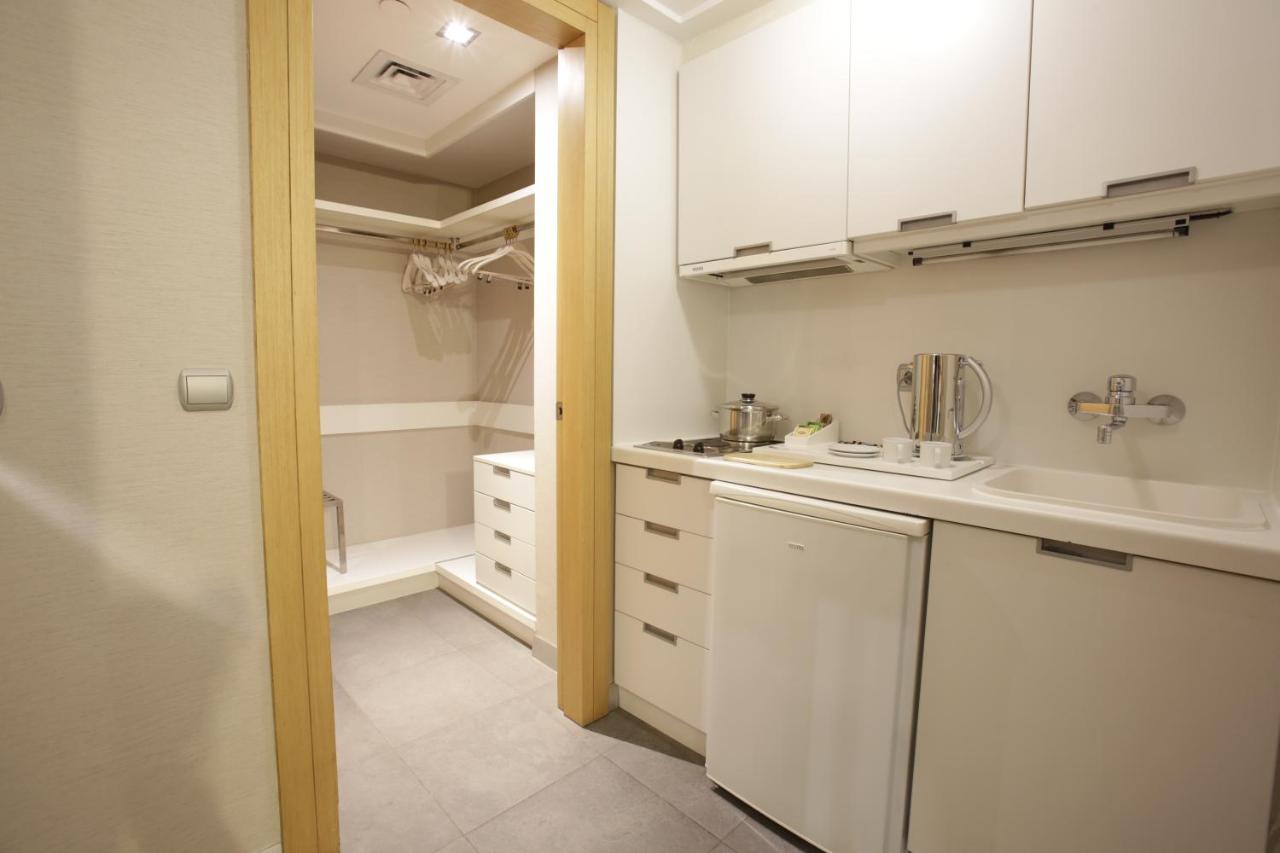 Housez Suites & Apartments