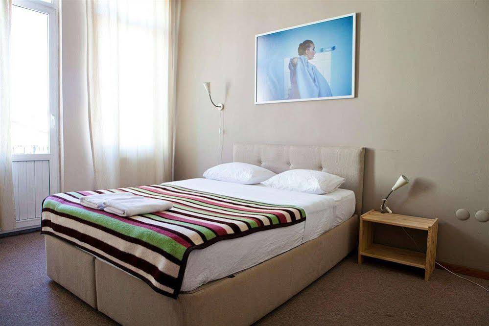 Hush Hostel Lounge