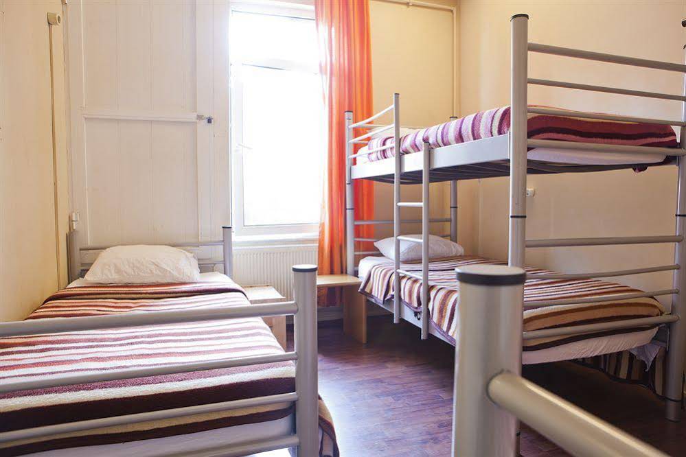 Hush Hostel Lounge
