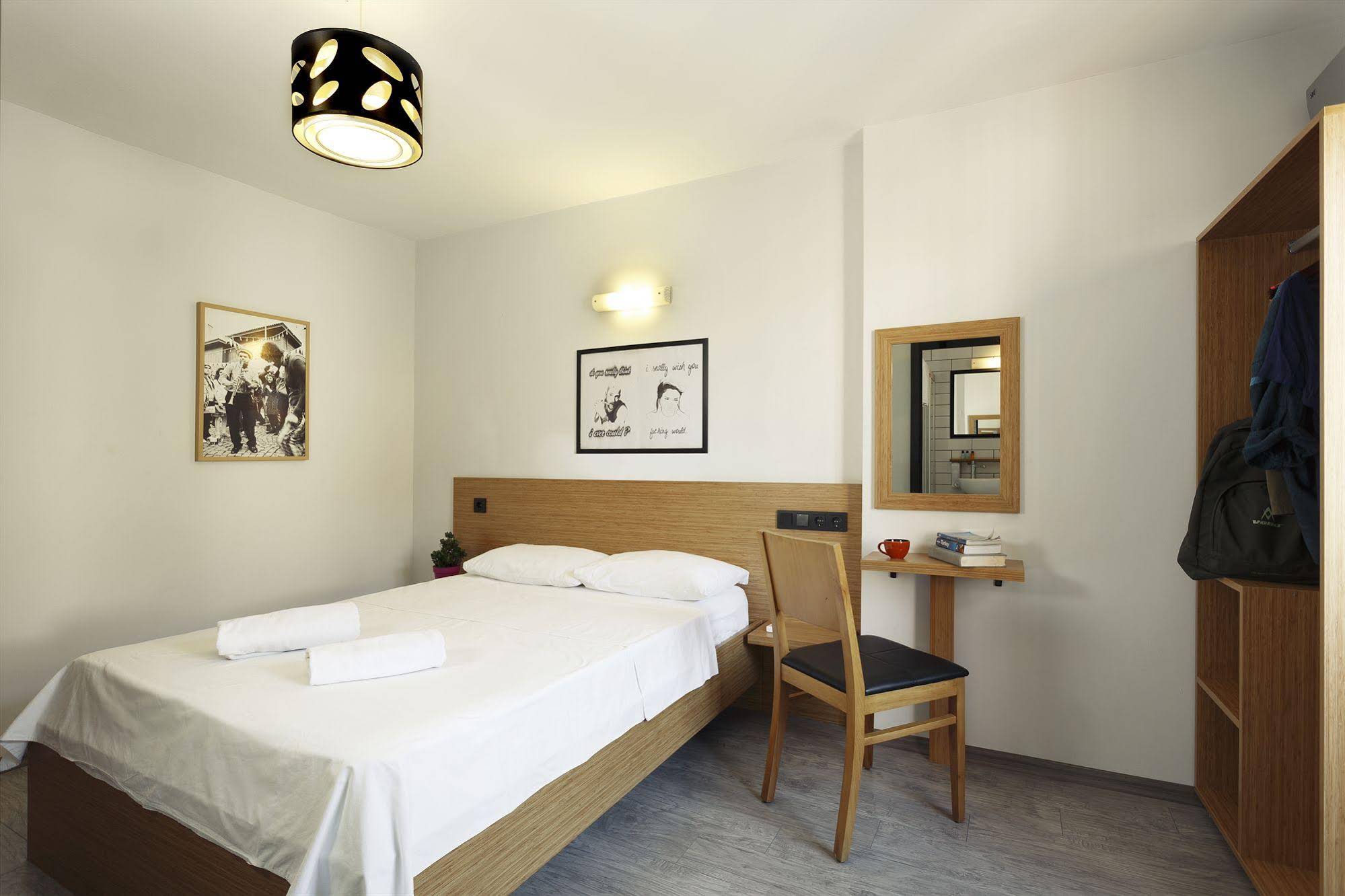 The Room Hostel Moda
