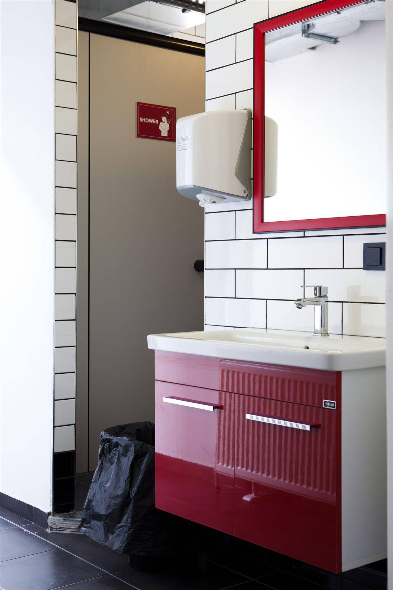 The Room Hostel Moda