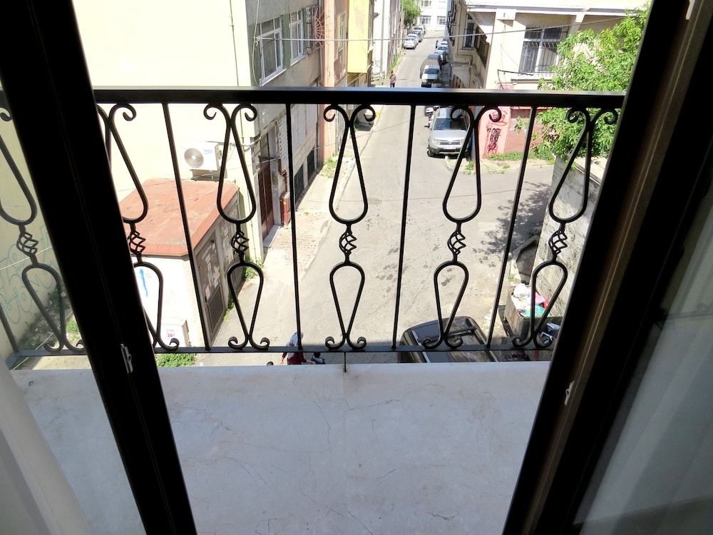 Istanberry Paradise Flats