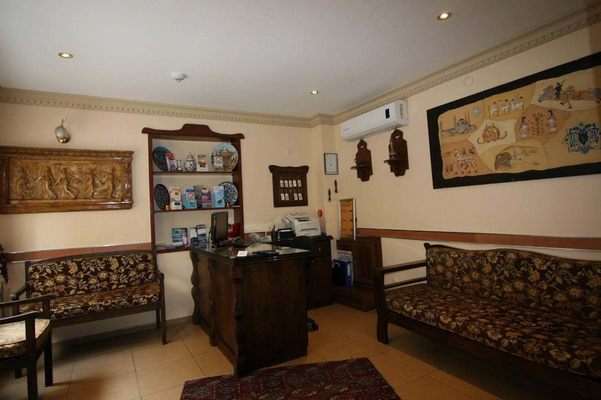 Istanbul Hanedan Hotel